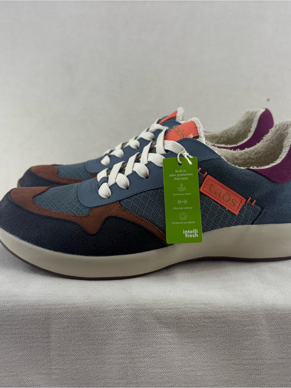 Taos Detour Dark Teal Sneakers women’s size 9 New W Tags